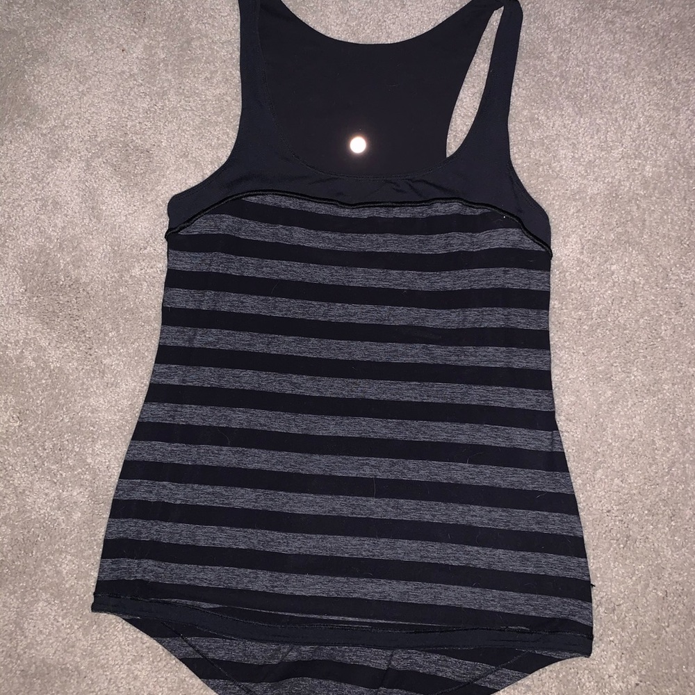 Lululemon run to first base tank